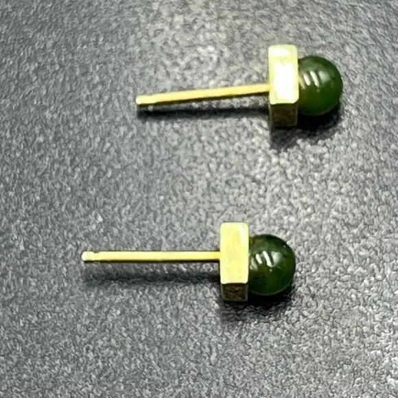 Designer Signed‎ 14k Yellow Gold Green Round Ball Stud Pierced Earrings